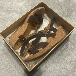 Clark’s elements Wedges